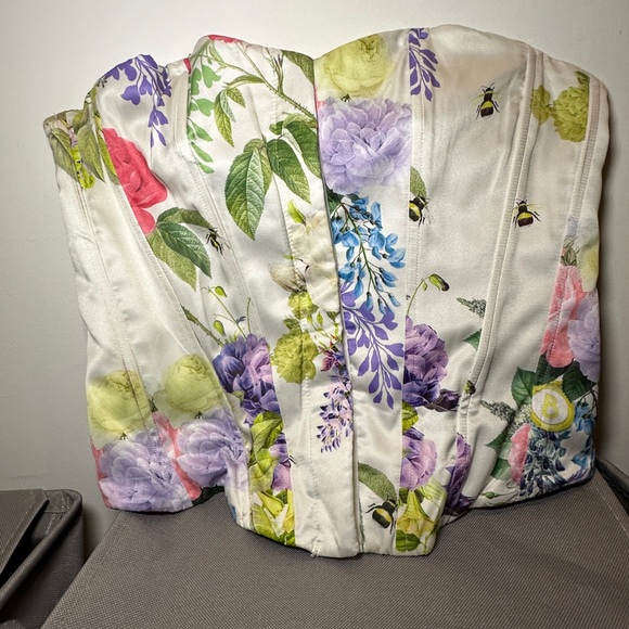 Rare primark x bridgerton corset! Xs - Picture 2 of 5